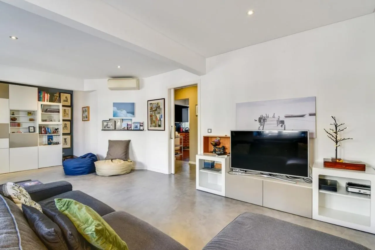 Charming 2 Bedroom Apartment At Restelo Lisbon Portugal