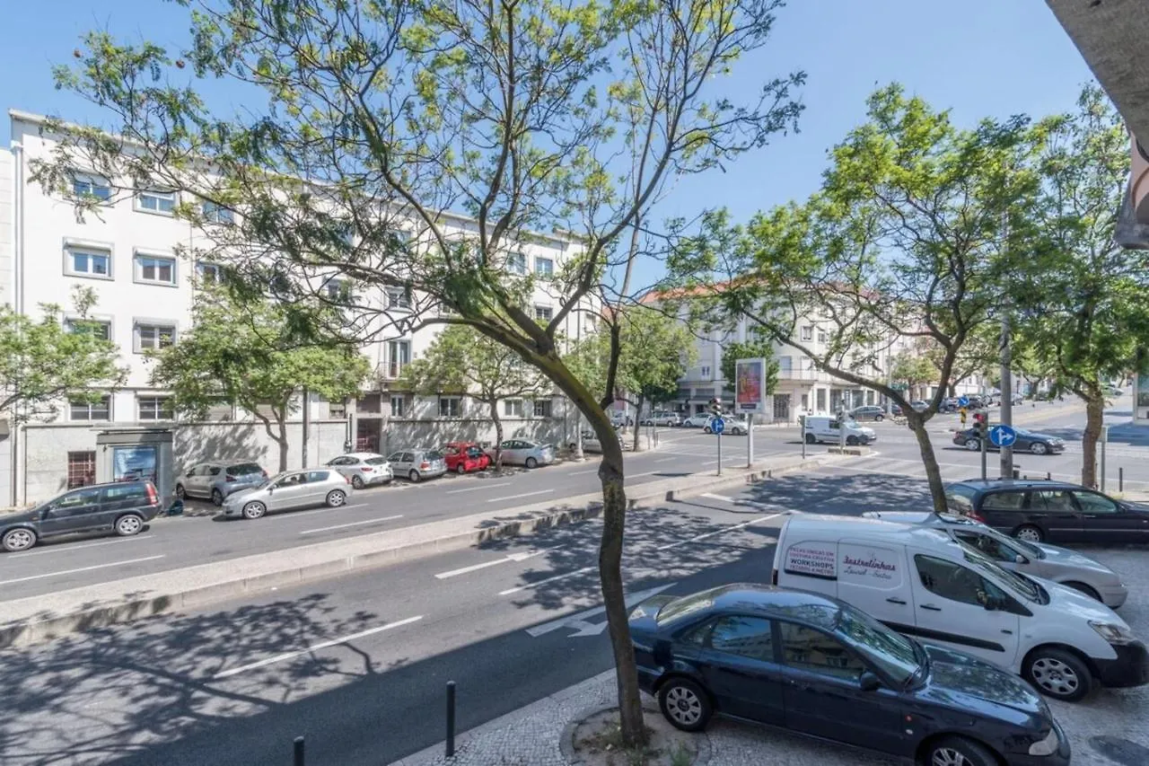 Charming 2 Bedroom Apartment At Restelo Lisbon 0*,